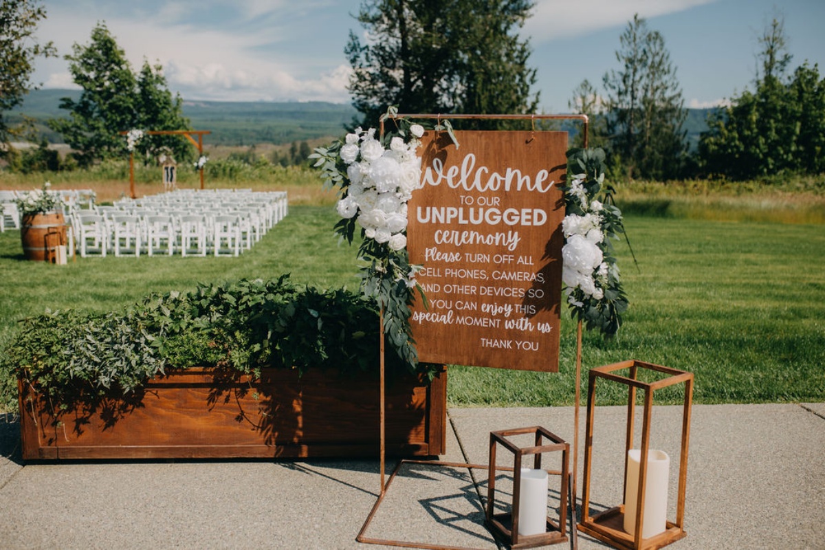 20 Non Traditional Wedding Ideas To Make Your Big Day Unique Edlynn Farm   TheLittles 3521 